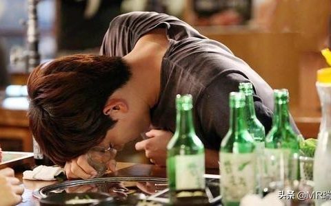 负债累累什么钱都借不到了,当一个人欠钱穷到绝路