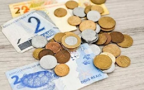 借钱无需审核立马到账，征信花了也能下款！