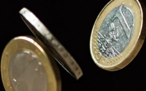 银行对房产贷款收紧意味着什么，什么因素会影响房贷审批