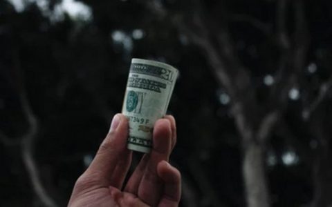 备用金逾期过后还可以用吗， 会查个人资质吗