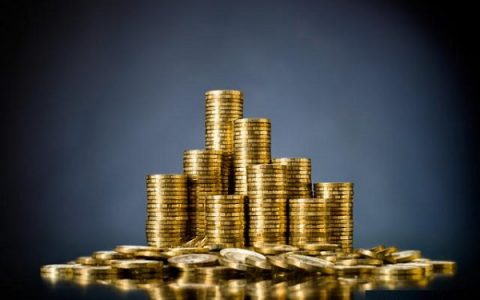 银行贷款10万利息是多少，邮政贷款10万的条件