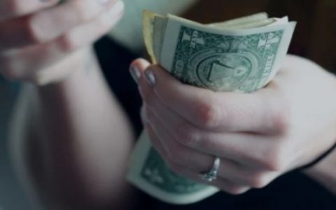 首付款借的被银行查出来的后果， 会把贷款收回去吗