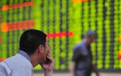 公司退市股民的股票怎么办（股票退市了钱还有吗）