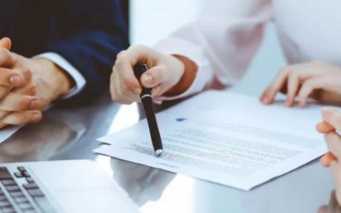 信用花了那个网贷能借出钱来，征信太花太乱从哪里可以贷款