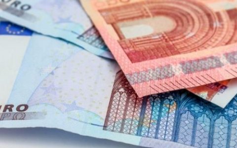 急用钱办贷款好还是信用卡好，从三个方面来对比