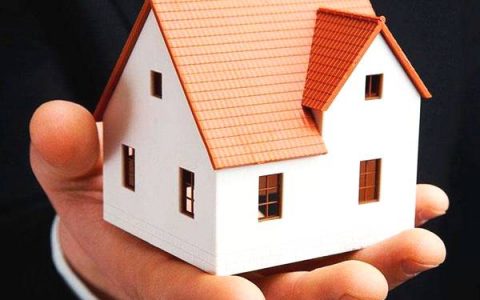 父母以哪种方式把房子过户给子女费用最低？