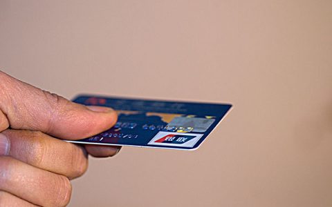 欠信用卡的钱还不上怎么办，申请“停息分期”4步上岸