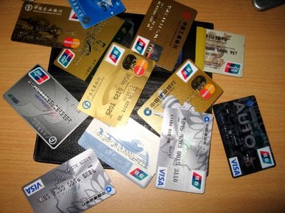 同一家银行信用卡逾期储蓄卡的钱会被划走吗，这三种情况会！-1