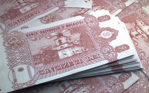 借五千块钱哪个平台可以，不审核直接放款5000